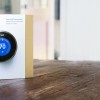 Nest powertermostaten i dens indpakning